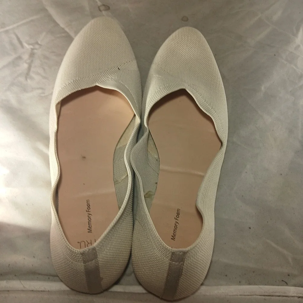 Time Tru Knit Ballet Flats 10 Cream‎ Pointed Toe Memory Foam Minimalist Office
